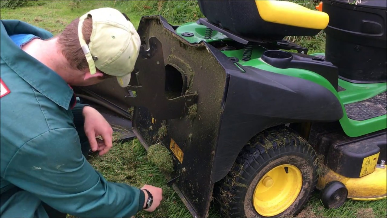 John Deere X155R Lawn Tractor Mower