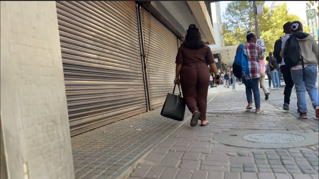 Ep 13:Water water Nyash 🍑🍑🍑😘 walking tour tour in JHB|#southafrica #mawhoo #johannesburg #viral