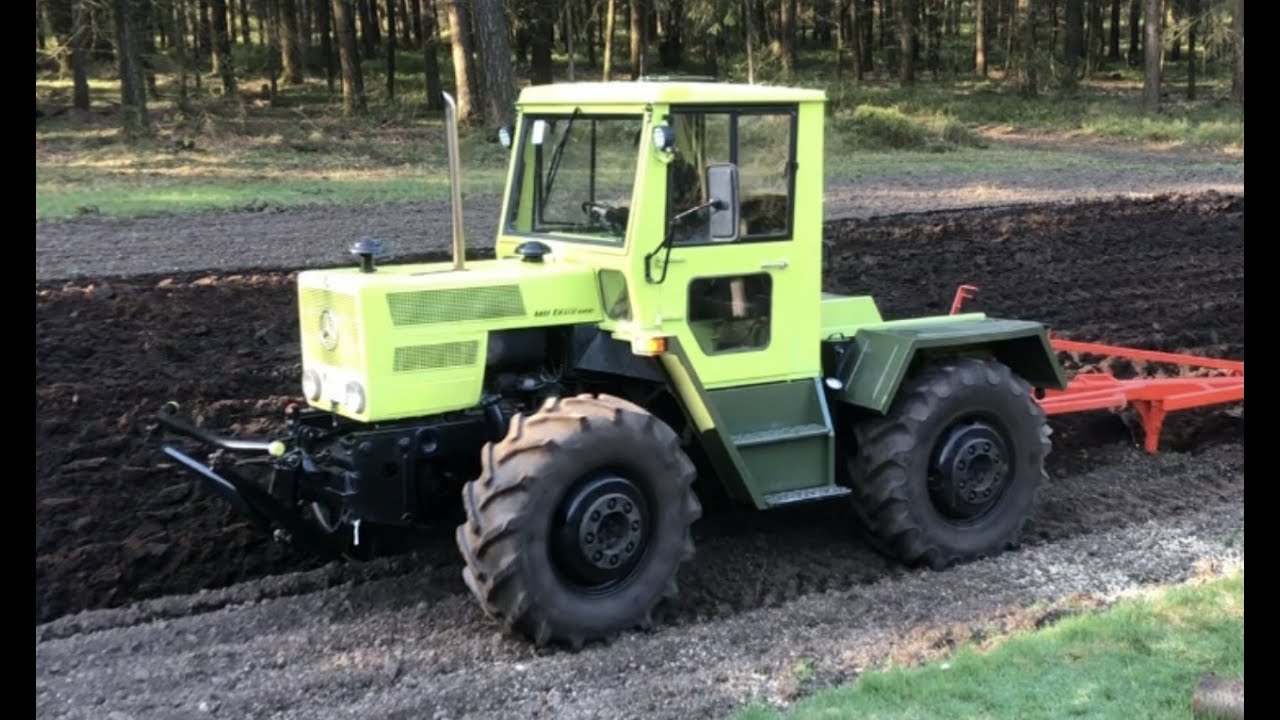 MB trac 800 Pflügen