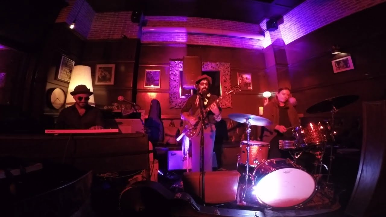Smiley Bone Jones - Vulture's Paradise - Live at Lost Property