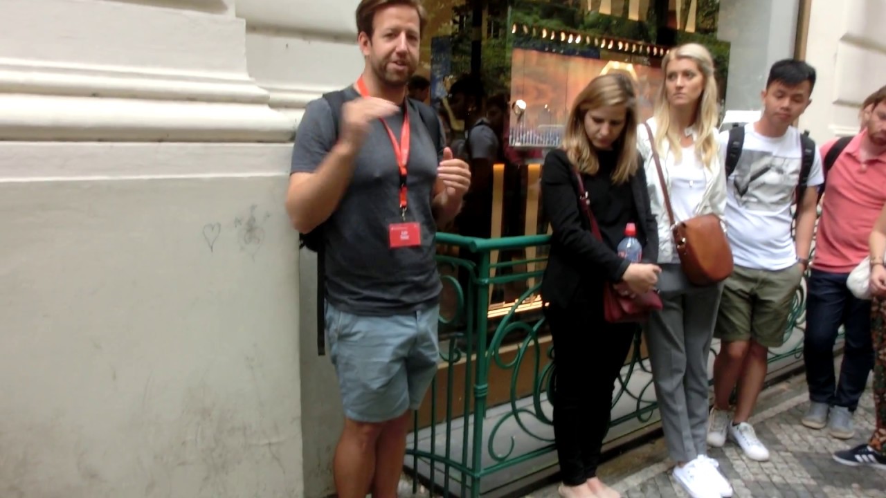 A good tour guide tells about Prague Jewish Quarter