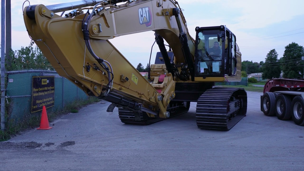 NEW Cat&reg; 352 Excavator Delivery/ China by Ship/ Port Baltimore Maryland Transported by Kenworth