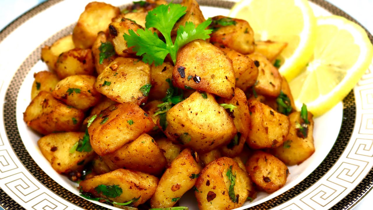 Lebanese Batata Harra || Spicy Garlic Potatoes