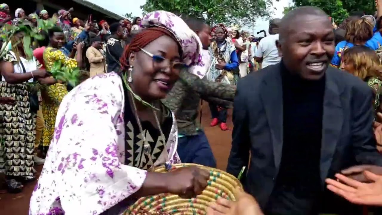 Sortie du Lahkam de Nde Kamga Ngadjou dit Tah Nde Tameyo Fô . By William NEBOU