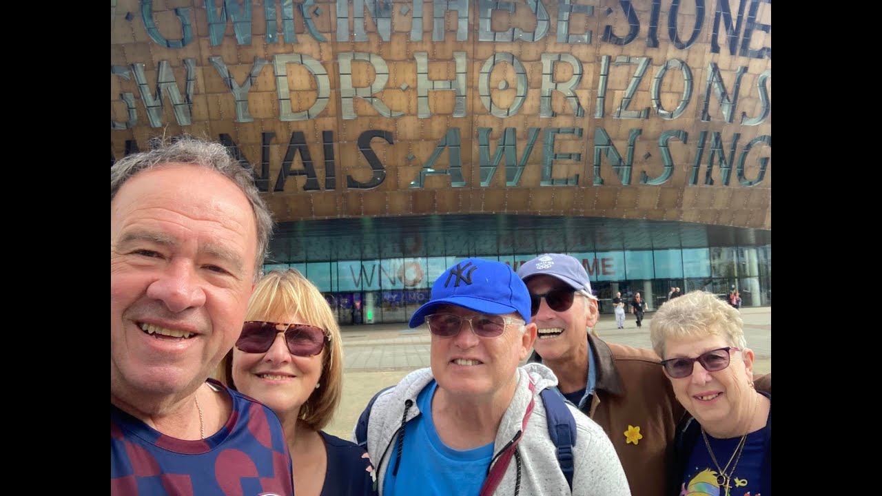 ( OUR MR WHATSY FROM DOWN UNDER AND THE RONNETS HIT CARDIFF BAY )