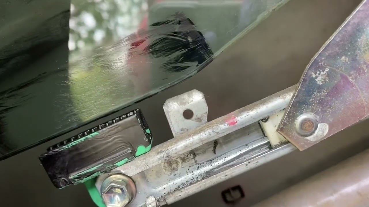 Fix Toyota Sienna detached window clip using 3M Channel Bonding and Sidelite Adhesive, 08641