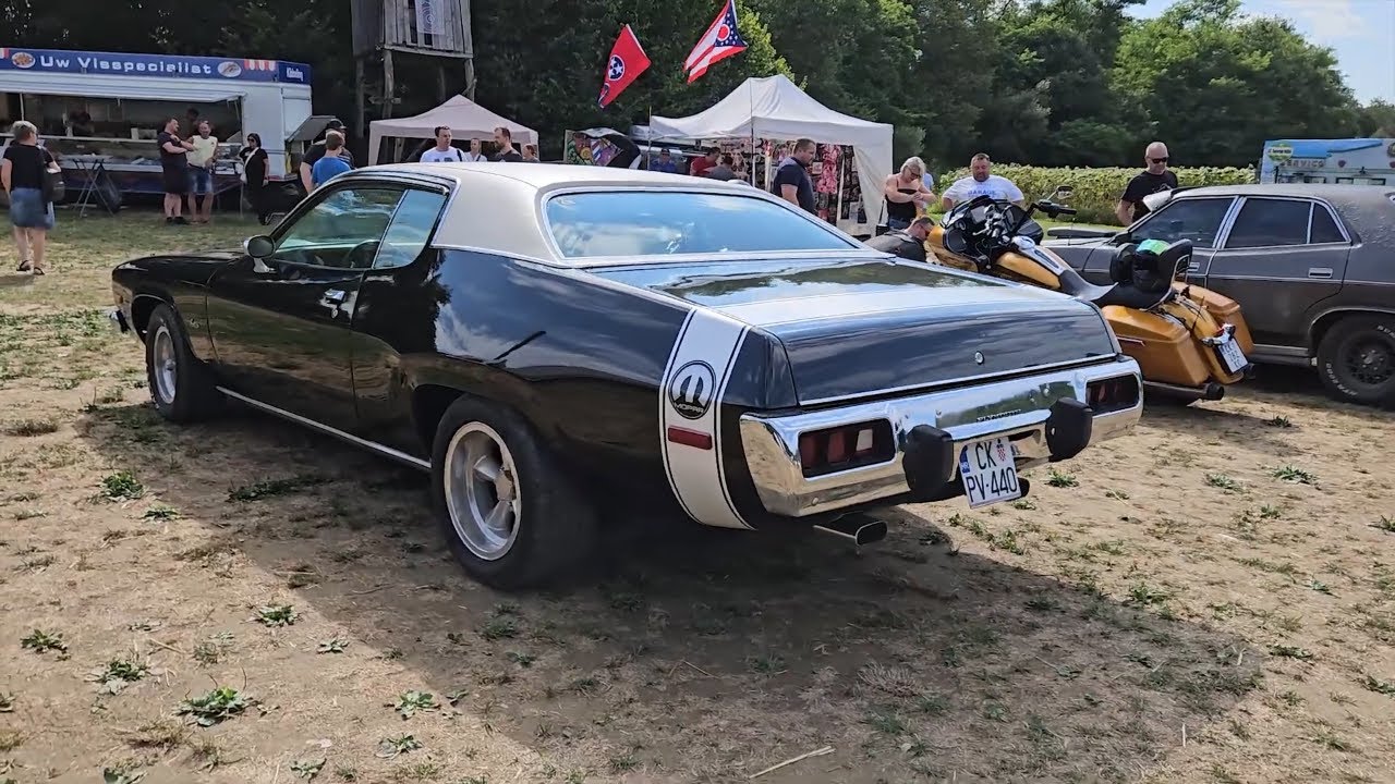 Muscle Cars & Corvettes - 