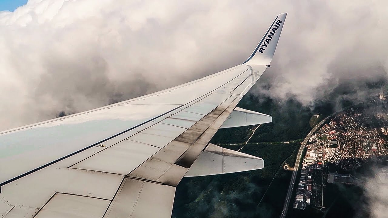 RYANAIR Boeing 737-800 SCENIC TAKEOFF from Nuremberg / N&uuml;rnberg Airport