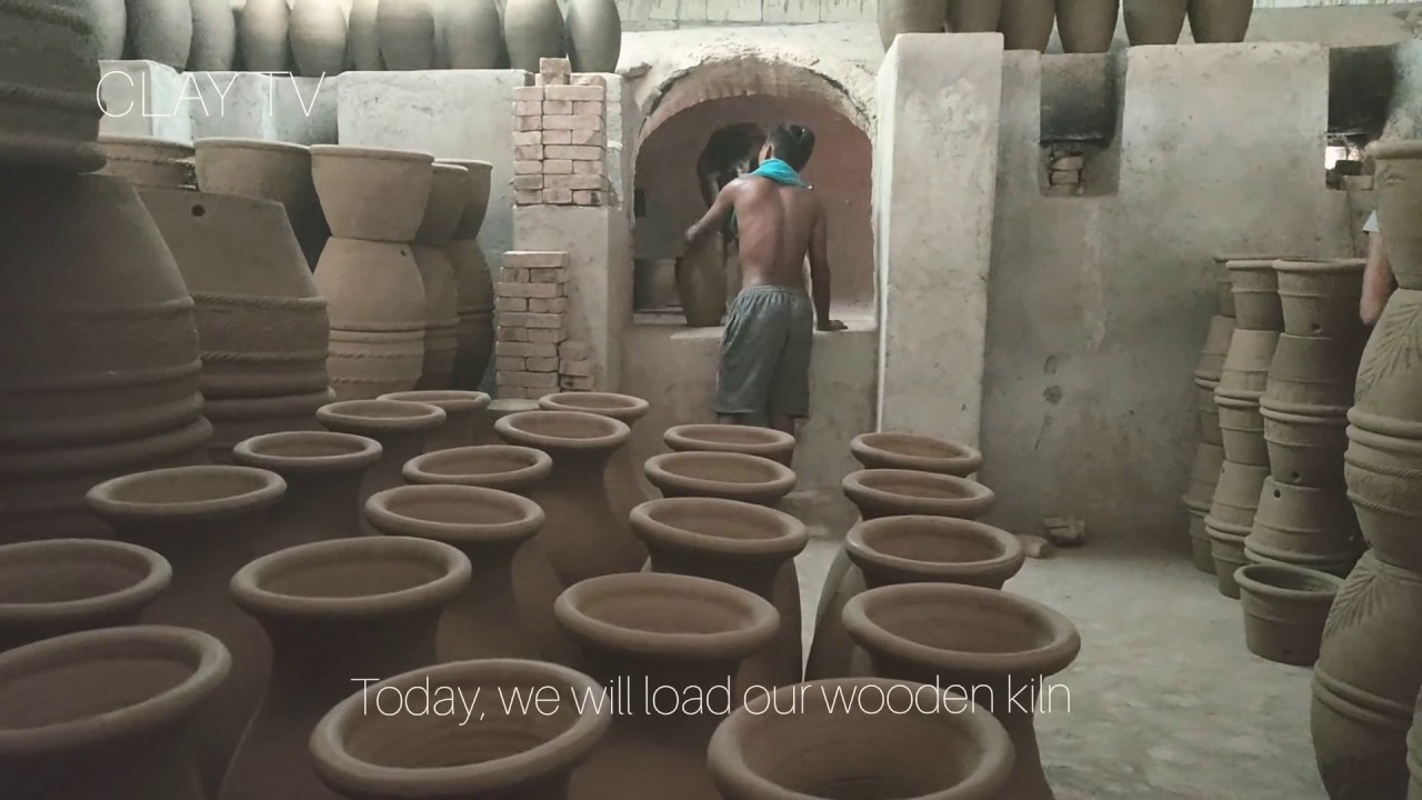 Philippines' Pottery Ep. 1; Loading wooden kiln