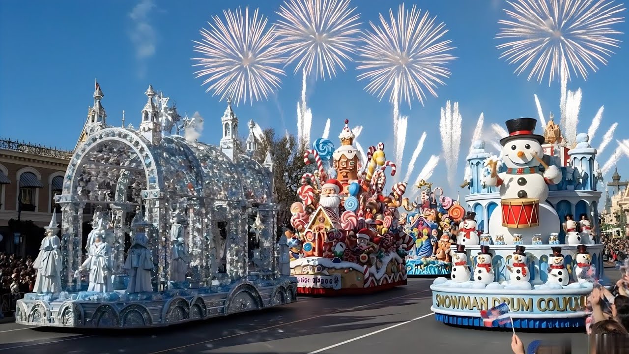 Epic USA Christmas Parade 🎄 Giant Floats, Santa & Fireworks | Daytime Festival