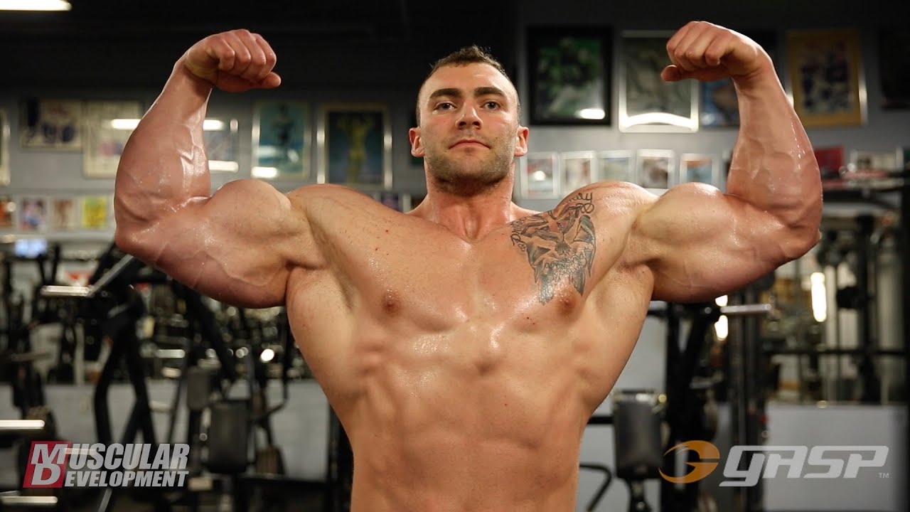 Винченцо Мазоне тренирует оружие за 5 недель до NPC Metropolitan 2015