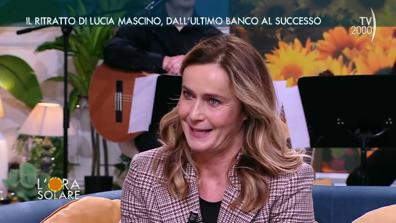L'Ora Solare (TV2000) Il ritratto di Lucia Mascino, dall'ultimo banco al successo