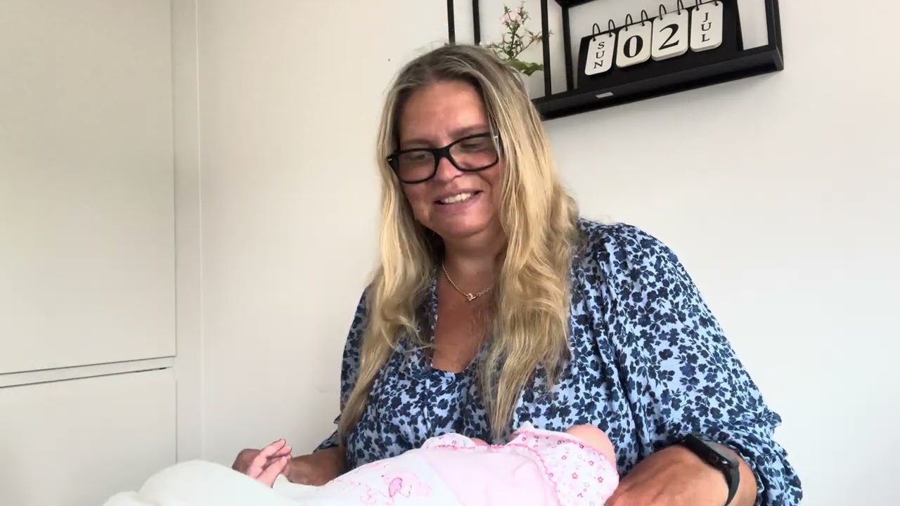 Partial silicone baby box opening (Pepper by Sylvia Manning)