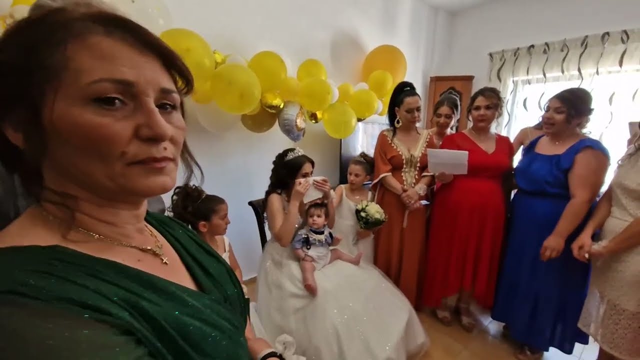 Πώς συγκινήθηκε η νύφη την ώρα της ετοιμασίας Στον Άγιο Θωμά  Ηράκλειο Κρήτη