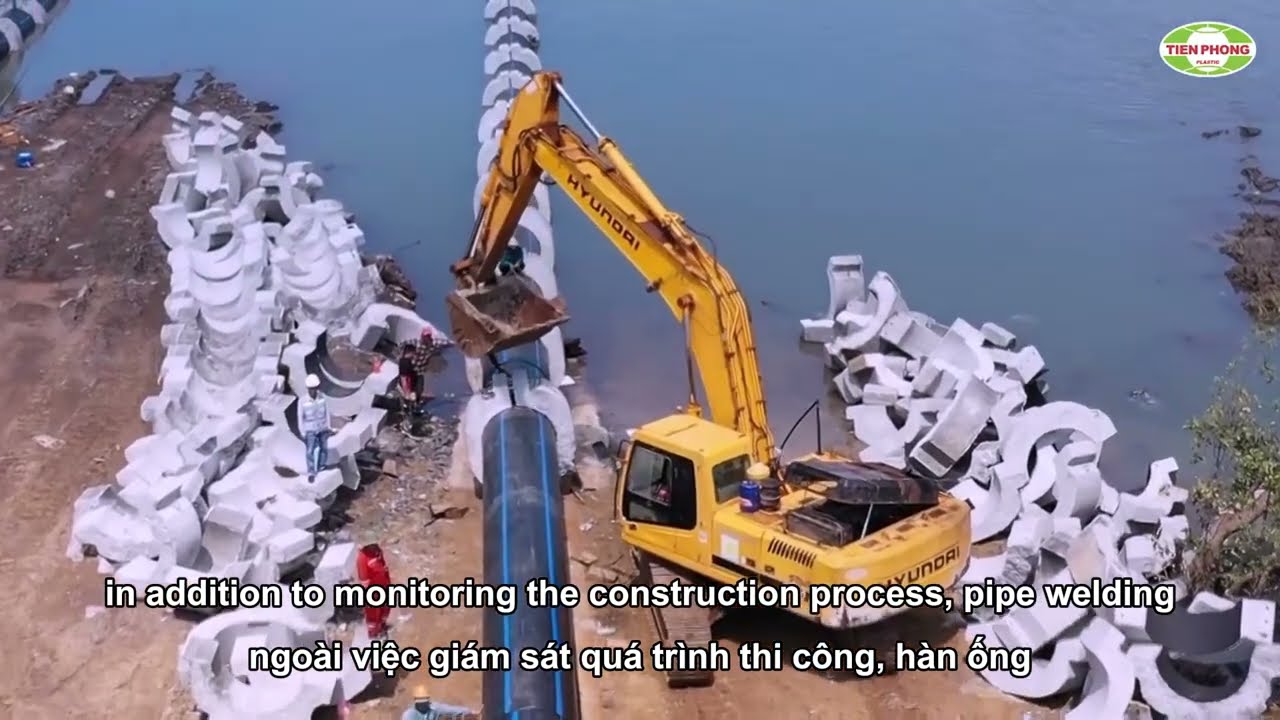 Tien Phong Plastic - Installation of the large-sized HDPE Pipeline under the sea