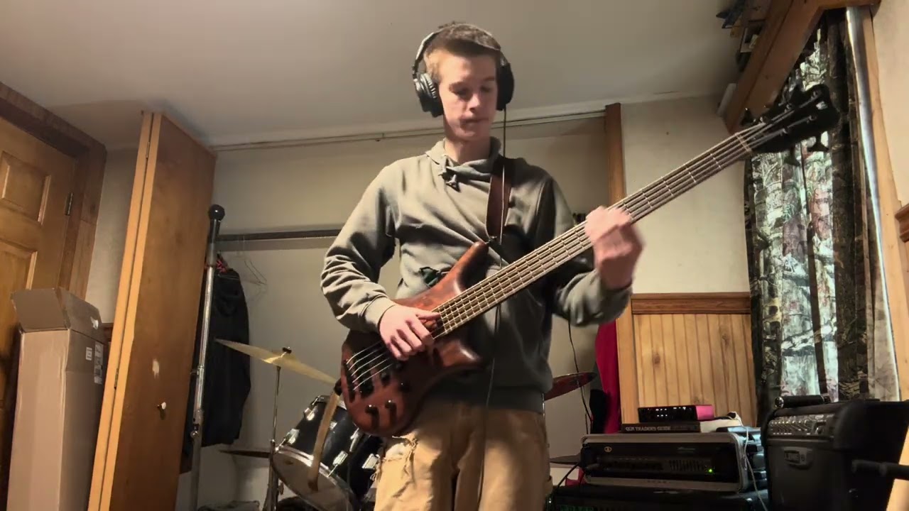 Mudvayne - Everything and Nothing Bass cover by DG