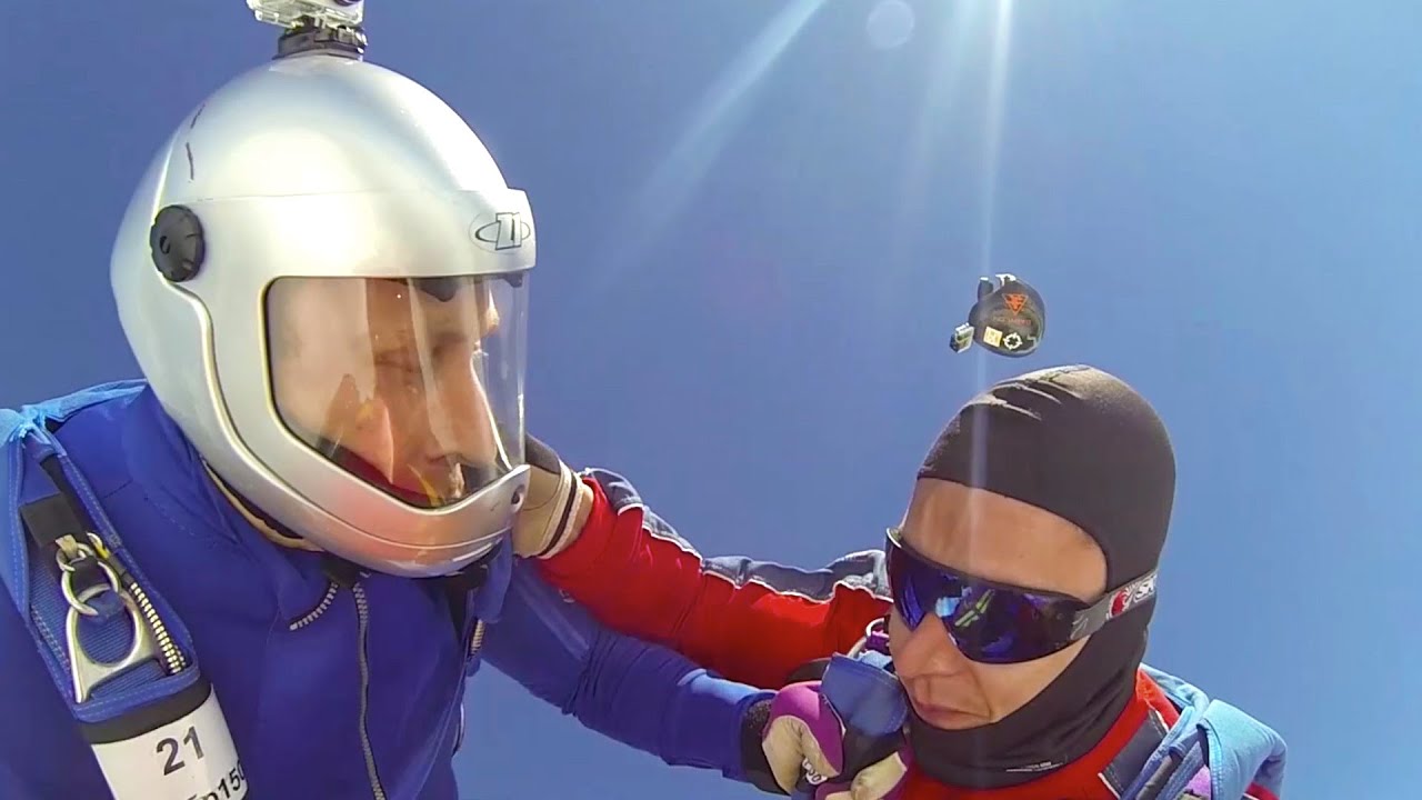 Skydiver Loses Helmet & GoPro In Freefall