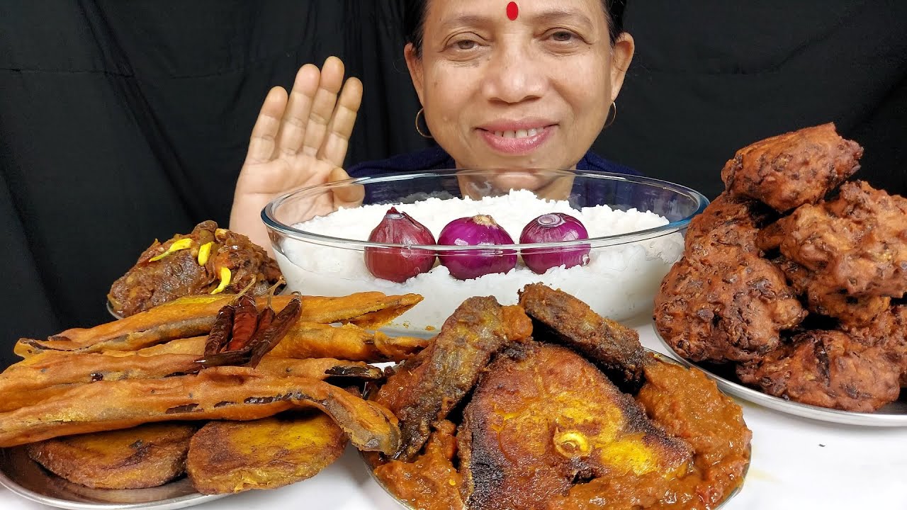 FOOD SHOW WATERY RICE WITH FISH AND PAKODA MUKBANG