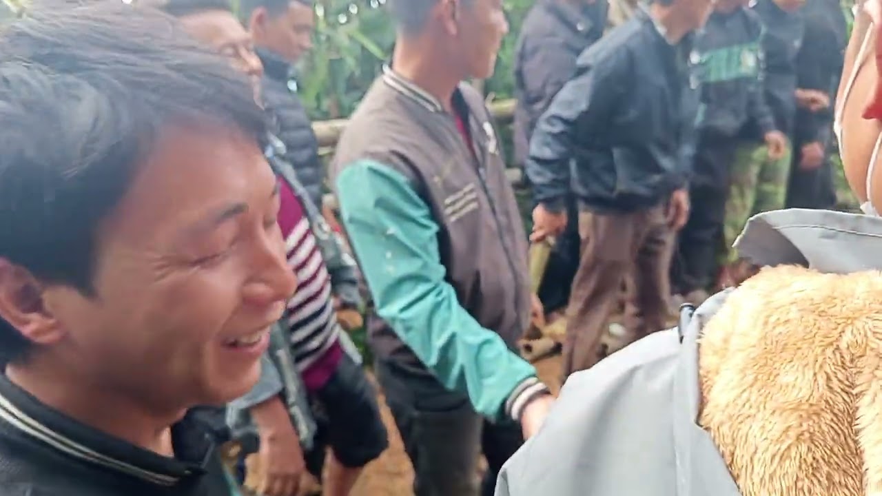 Phong tục lái đá ném đuôi bò khi có một người mất Hà núi TV 