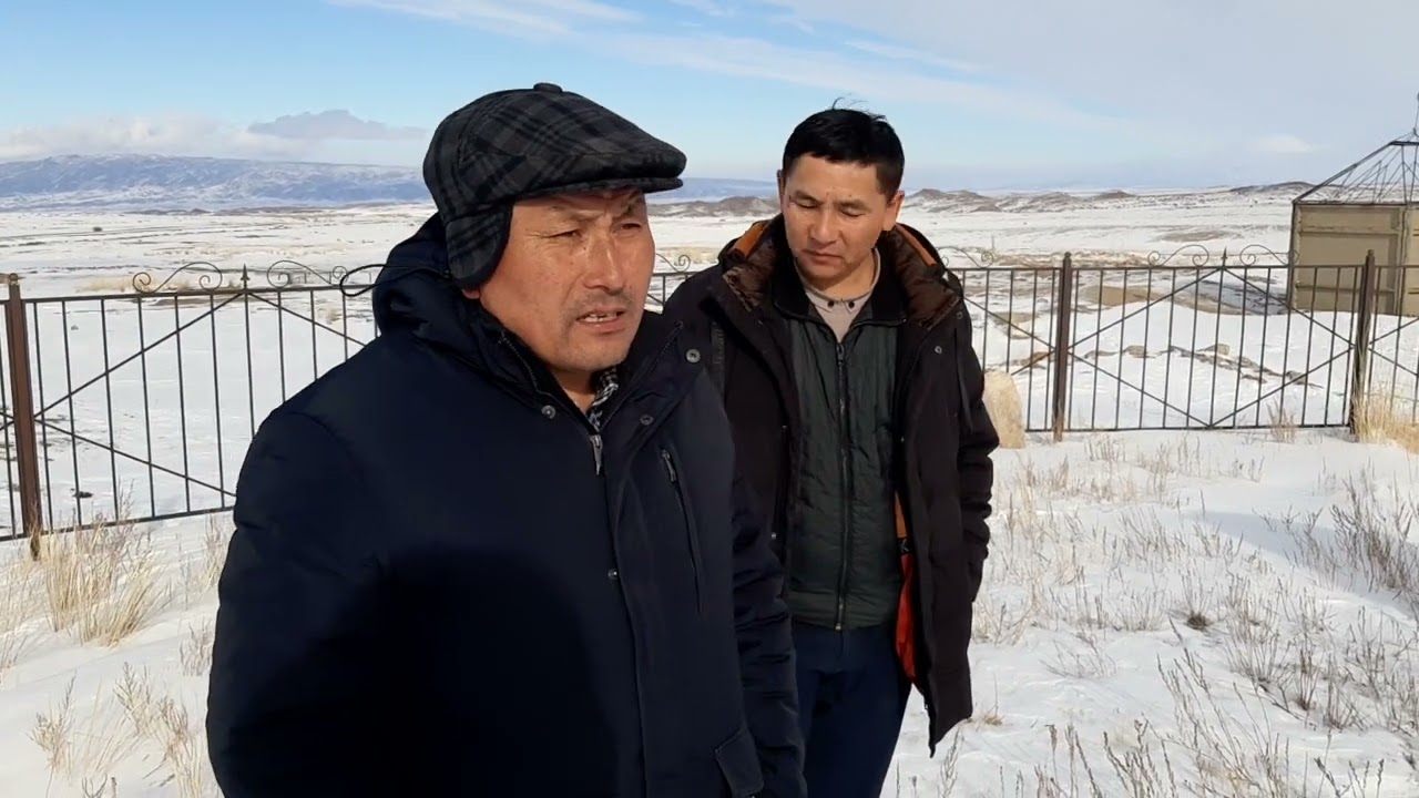 Сапар естелыктеры,  Танеке батыр зираты ...
