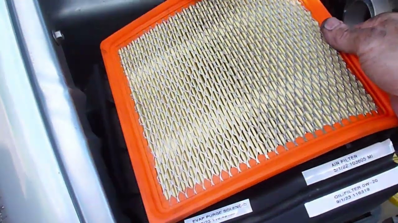 ENGINE AIR FILTER REPLACEMENT 2001-2007 **V6** DODGE CARAVAN, GRAND CARAVAN, TOWN & COUNTRY, VOYAGER