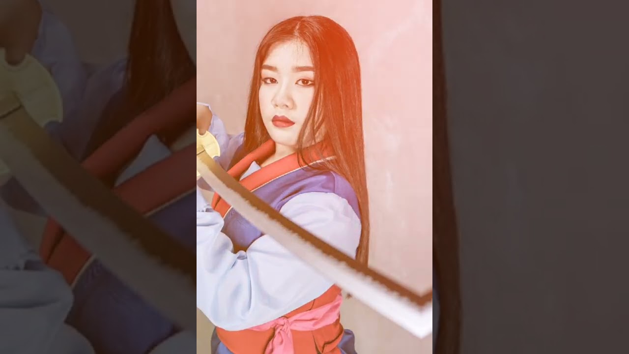 Mulan cosplay by Pia (Reflection)