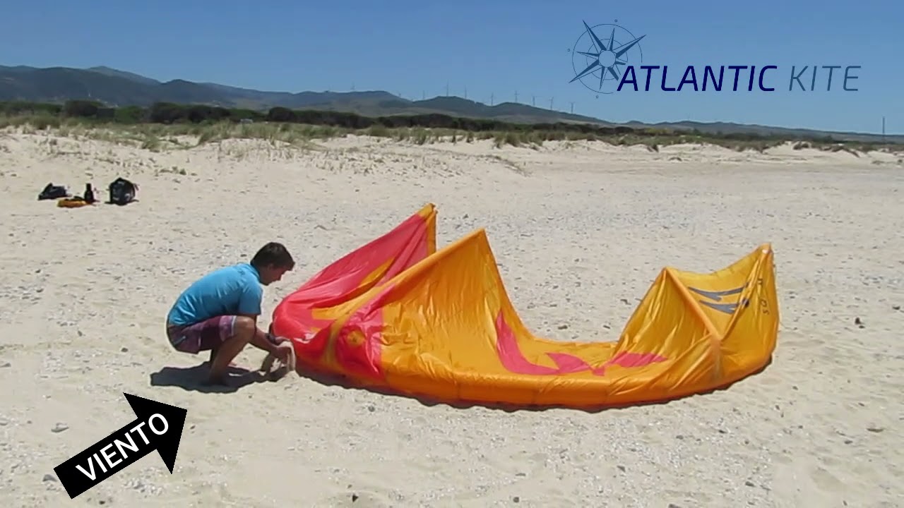 Montaje de una cometa kitesurf