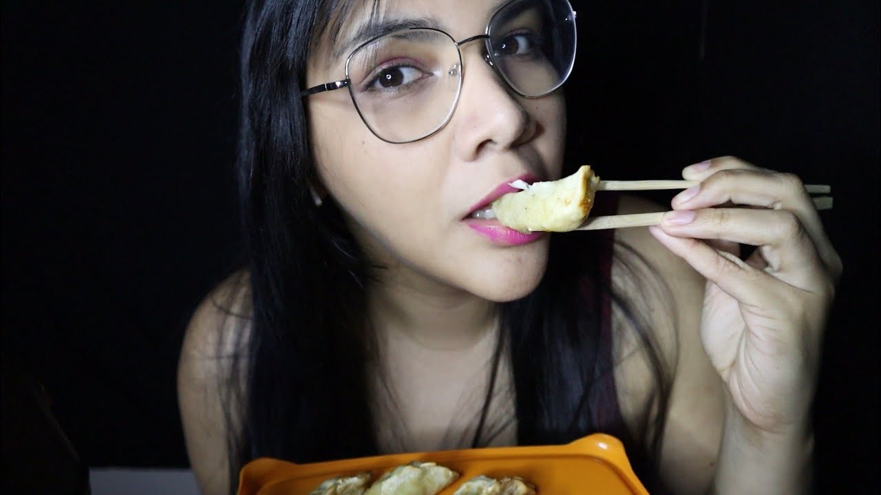 ASMR comiendo Gyozas de pollo | Story time 