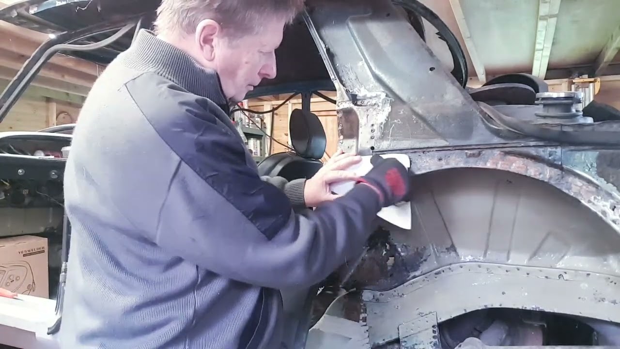 Rover P6 gets the N/S/R wheel tub looked at EP17 2024