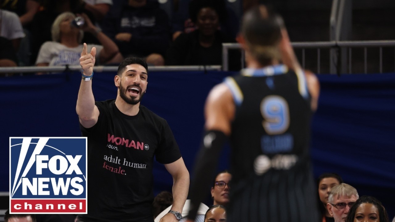 WNBA ОБРУГАЛИ за обращение с фанатами, поддерживающими Софи Каннингем