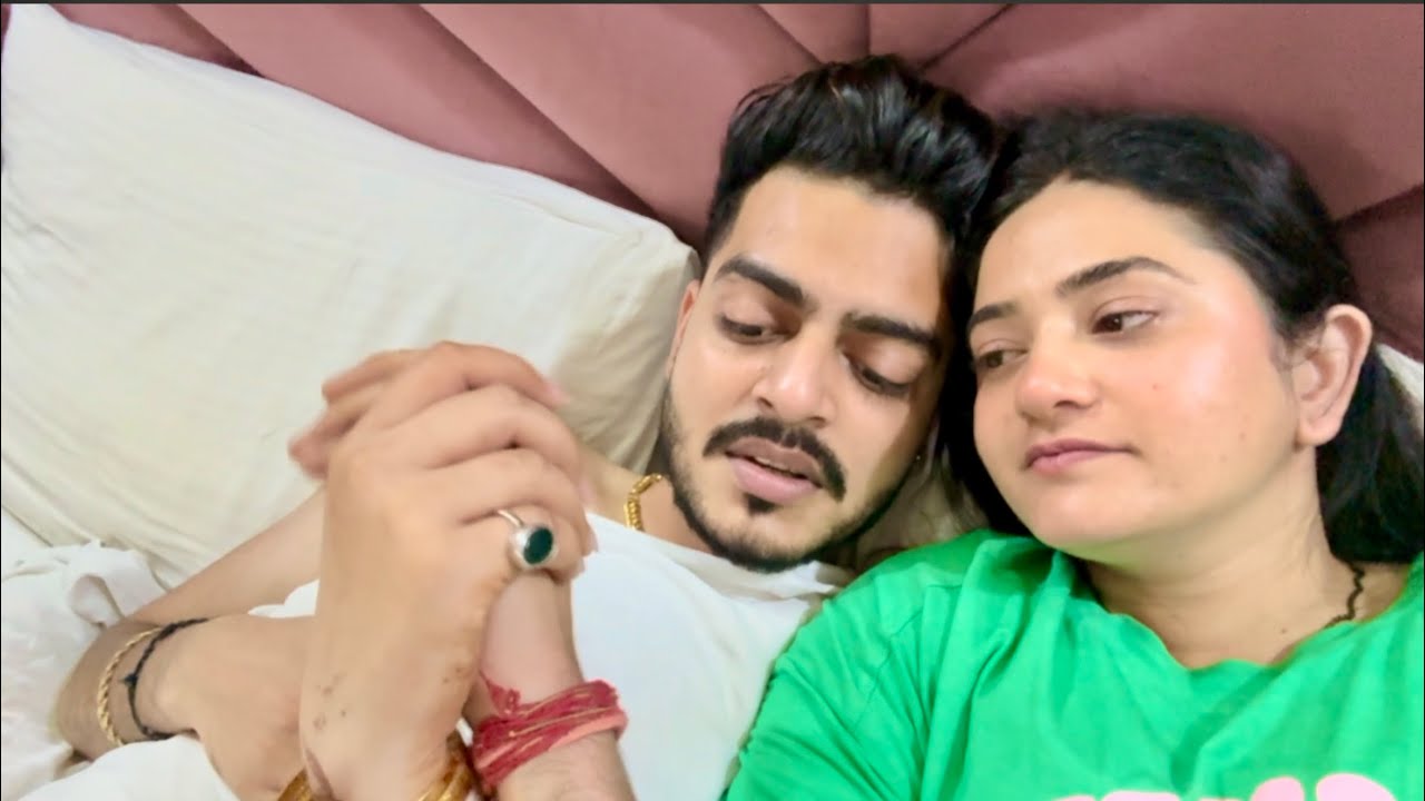 Rachit ke sath Raat ko Hotel aa gayi ❤️|| Vlog || Sibbu Giri