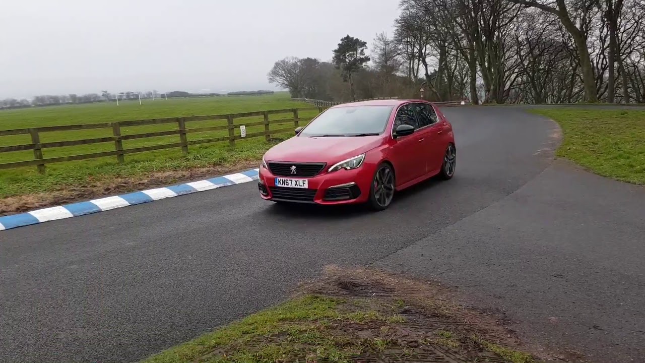Peugeot 308 GTi By Peugeot Sport THP 270: Across The Moor