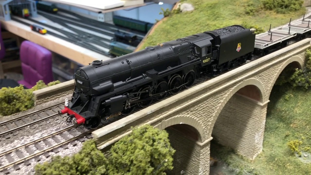 HM144: Hornby Crosti 9F with sound