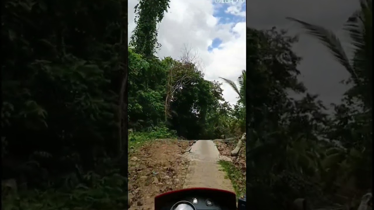 Ito na napalaban Tayo sa maliit na Pathway marating lang ang maganda ilog Ng pisipis mga ka tropa..