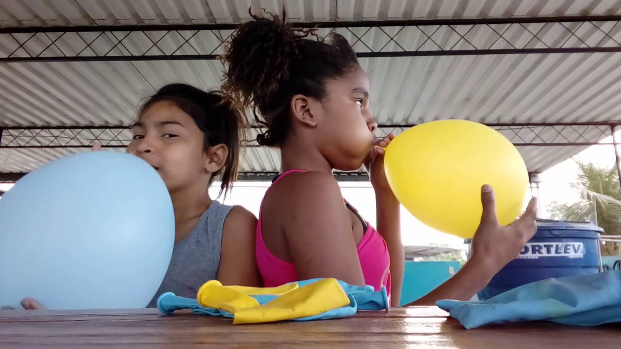 Quem estora balão mais rápido com (Lara Cristina)