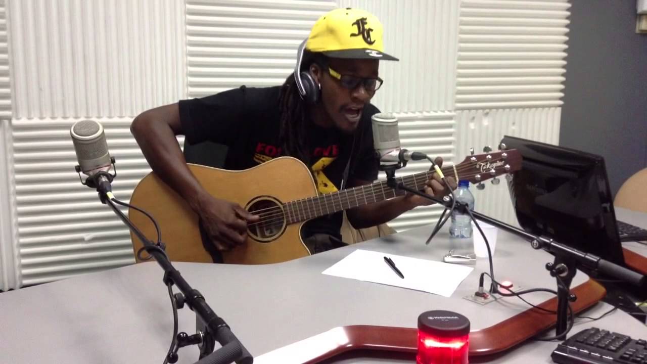 E.sy Kennenga - An Priyè (Live at Martinique 1ère)