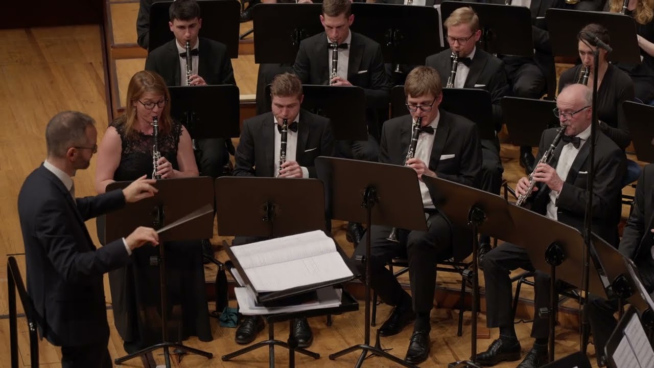 Blasorchester Stadtmusik Luzern: La Danse des Titans Masqués by Théo Schmitt