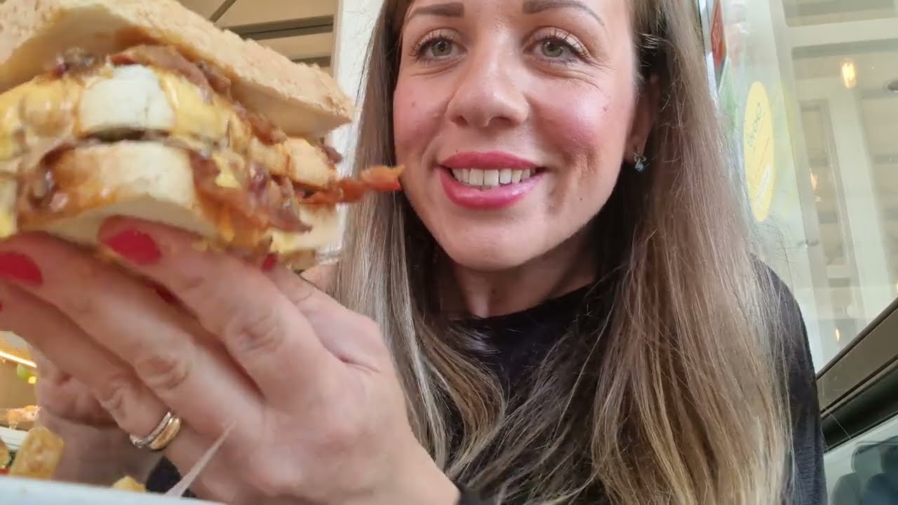VLOG PRANZO AMERICANO e COSPLAY PESCARA 🥰~sapori e emozioni❤️‍🔥