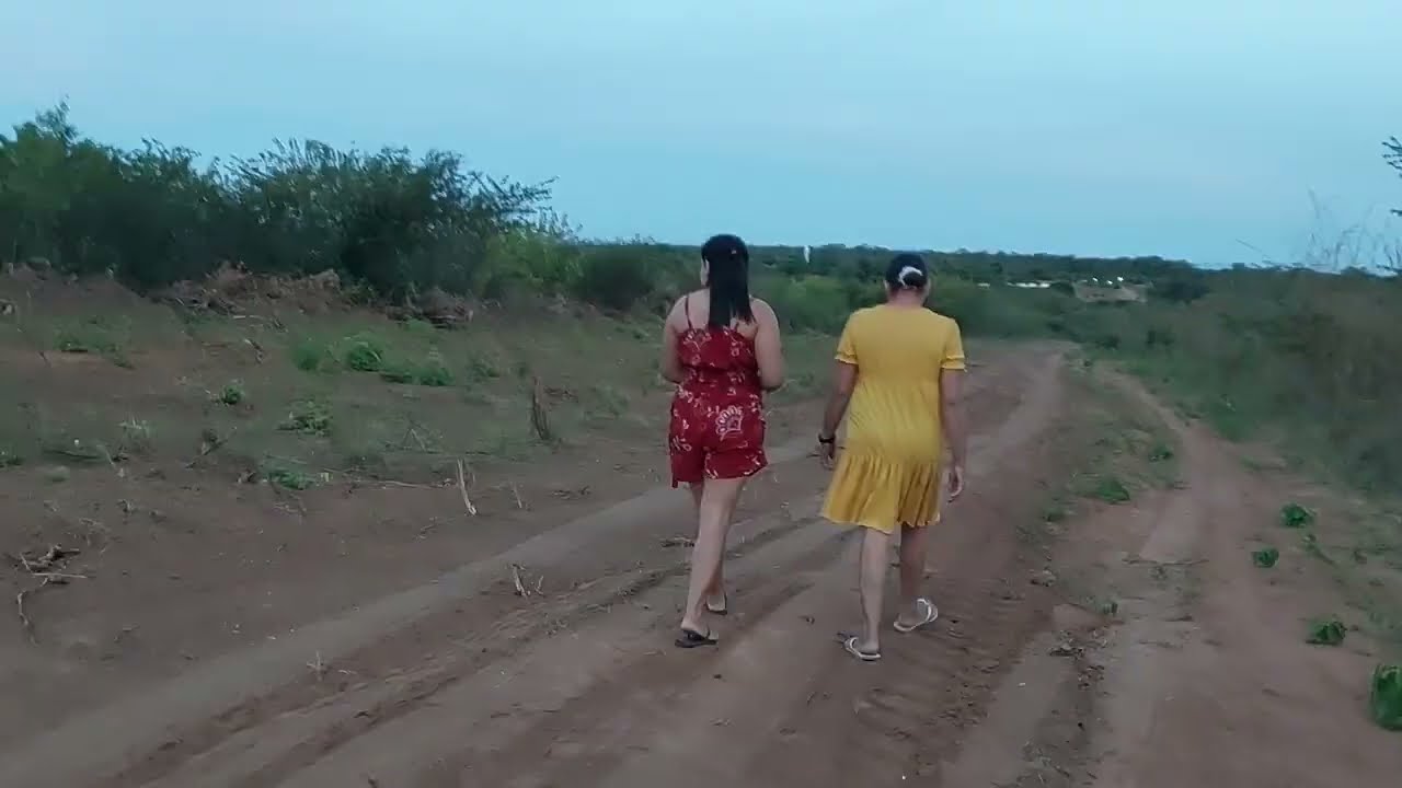 hoje a mulher veio fazer caminhada, com a família e contar histórias pra vocês rsrs