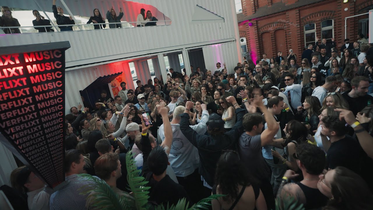 Verflixt Music @ Karoline Hamburg with Dennis Louvra, Sitze, Convinzed