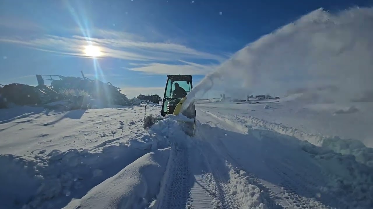 Blowing snow with the x739 John Deere Tractor 
