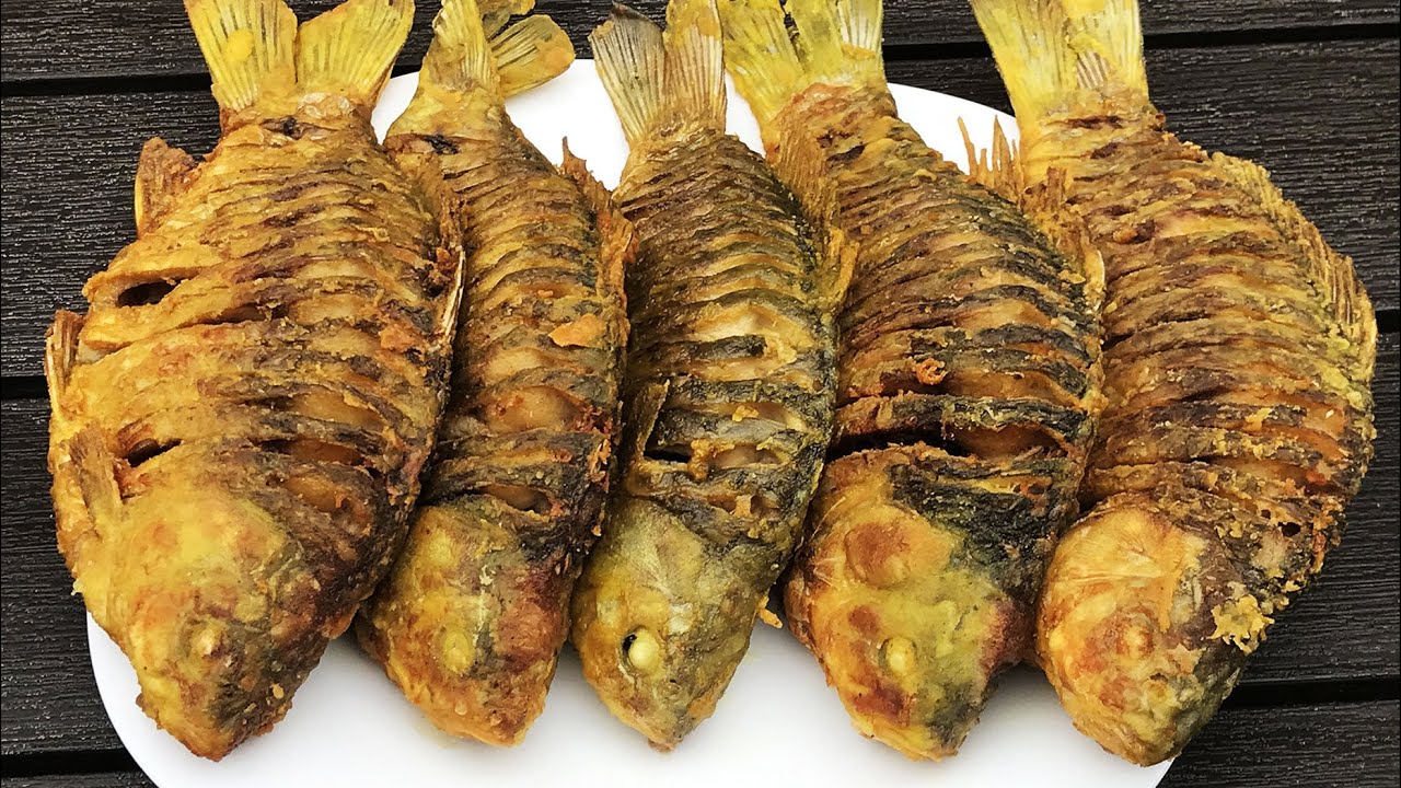 КАК ЖАРИТЬ КАРАСЕЙ БЕЗ КОСТЕЙ ( КАРАСИ КАК ЧИПСЫ)