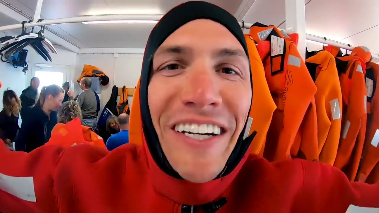Polar Explorer Icbreaker cruise and lunch by shuttle bus