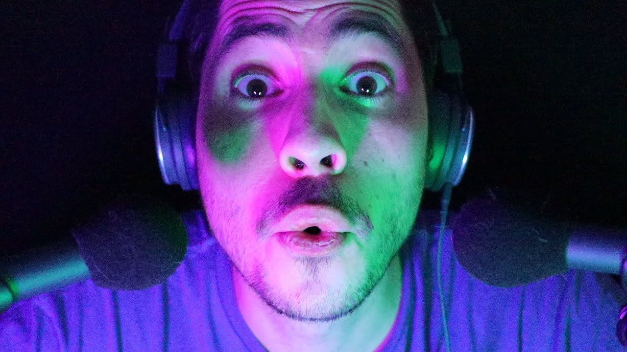 ASMR je lis vos commentaires ultra vite et tout près des micros