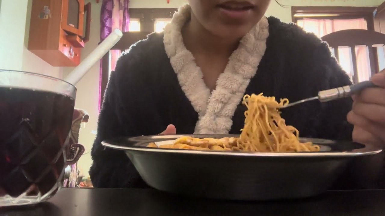 🍜 My Daughter Is a Noodles Lover |  GSRK Family Vlog