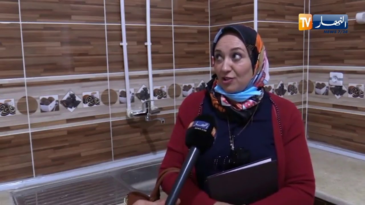 المدية : مختارية تتسلم مقرر إستفادتها من سكن بعد إنتظار 19 سنة