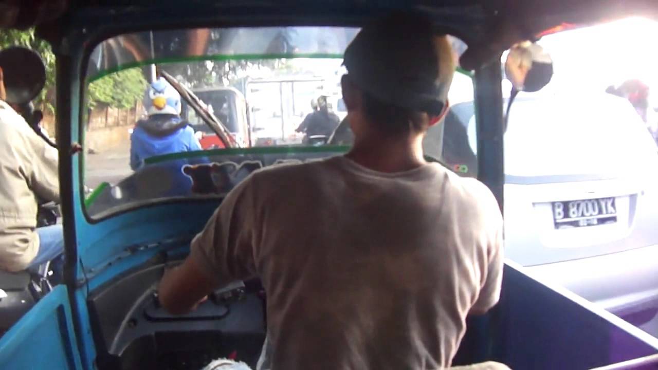 Insane traffic in Jakarta, Indonesia - TheBucketYears.com