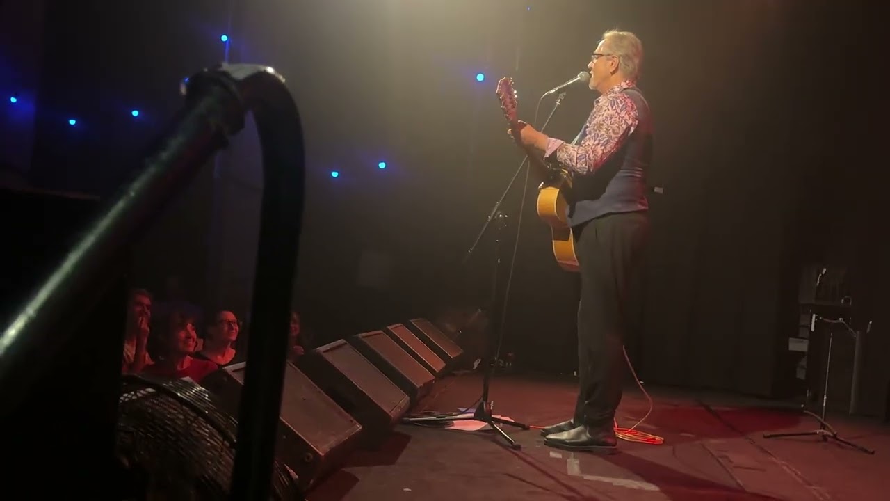 STEVE KILBEY performs his song POPPY BYRON at MEMO MUSIC HALL, MELBOURNE, 24 January 2026