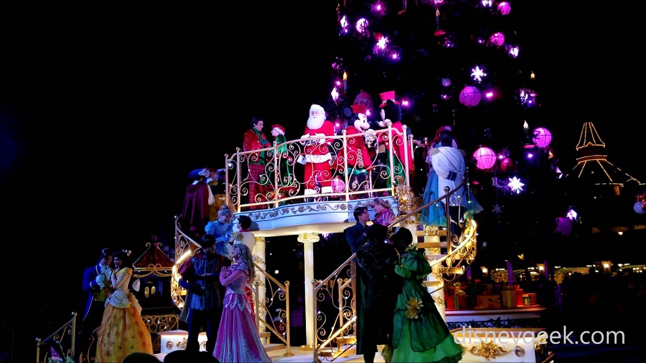 Disneyland Paris: Mickey's Magical Christmas Lights (Clips)