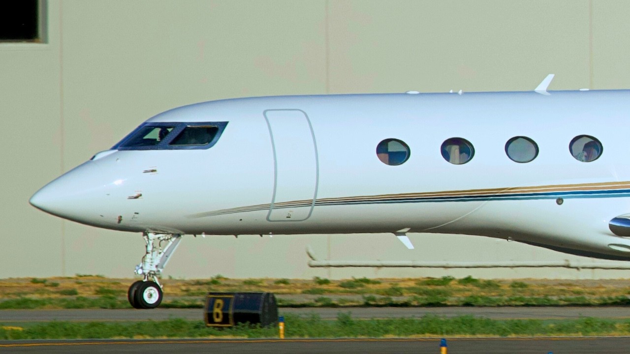 Oprah Winfrey Gulfstream G700 Spotted At Van Nuys Airport (N540W)